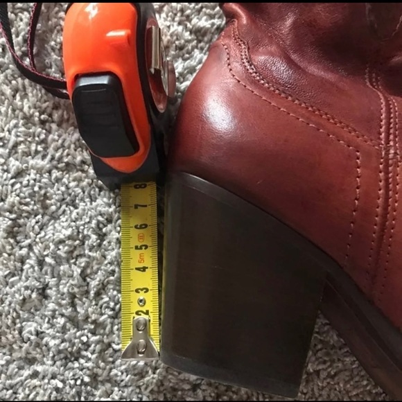 Frye Tabitha pull on boots - Picture 3 of 10